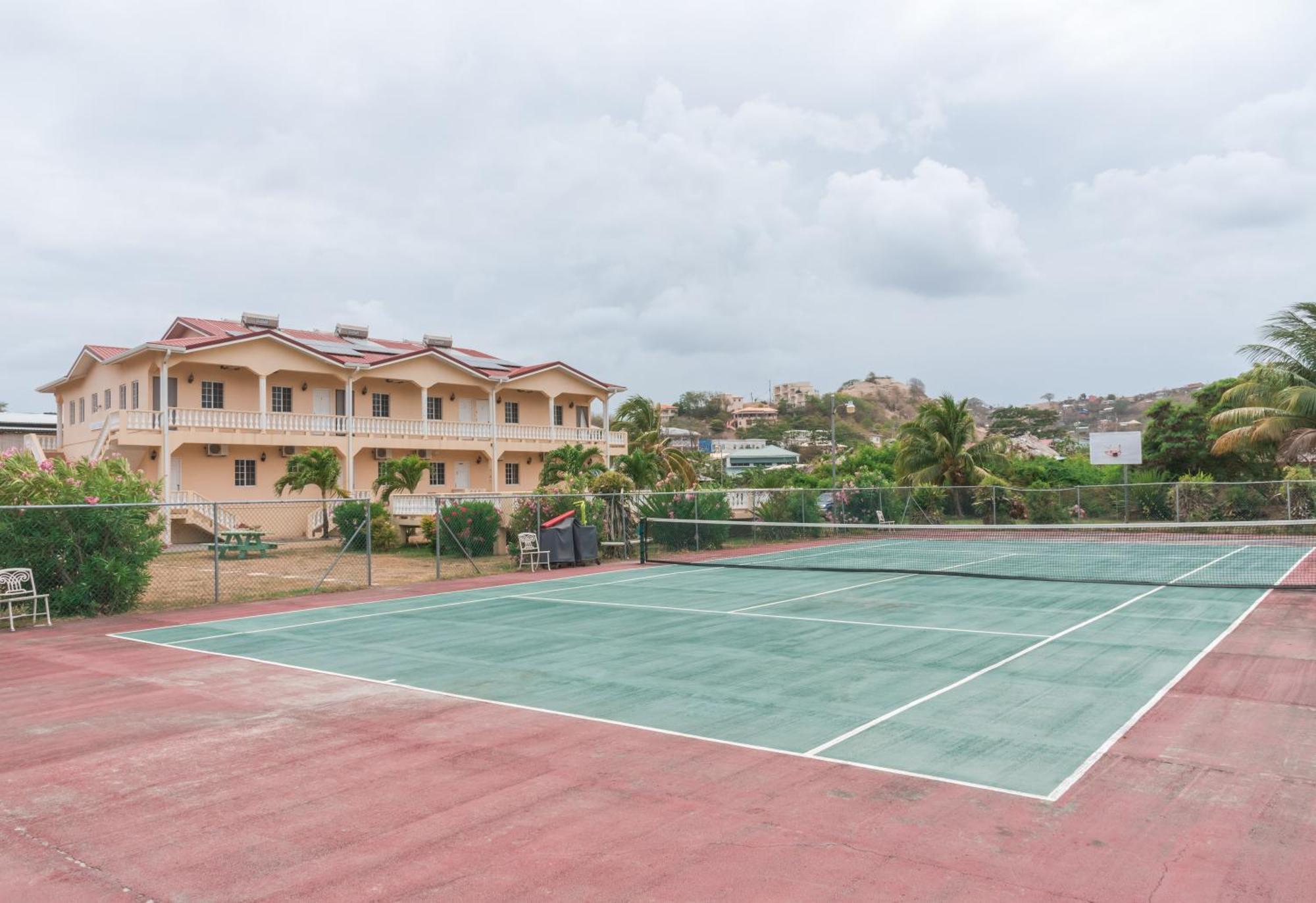 Yacht View Apartments True Blue ภายนอก รูปภาพ